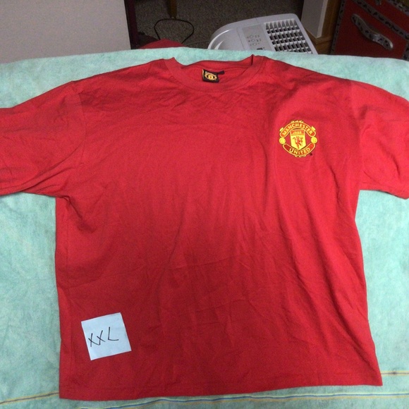 Manchester United tshirt - Picture 1 of 1